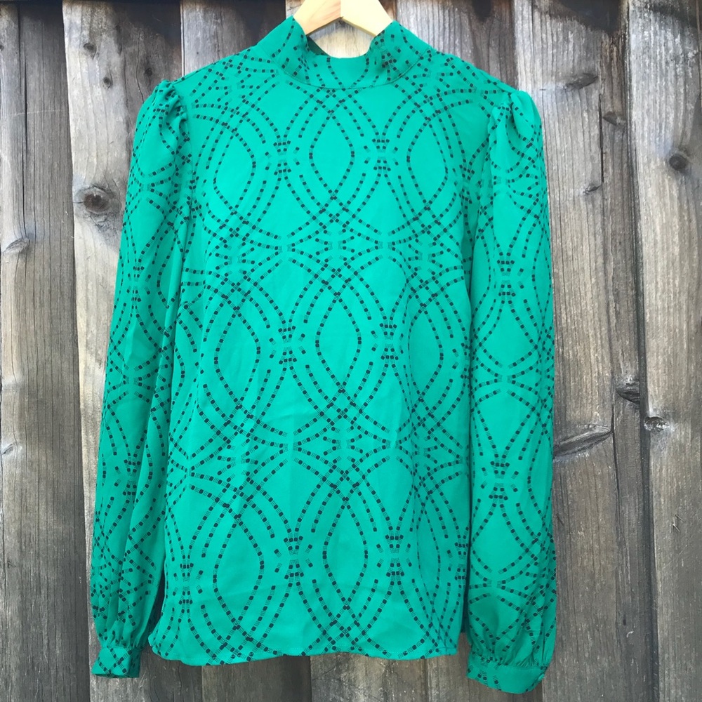 Eva Longoria green blouse